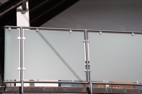 Glasgel�nder 4
