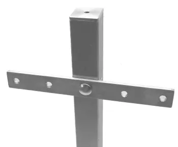 Pfosten mit Querlaschen